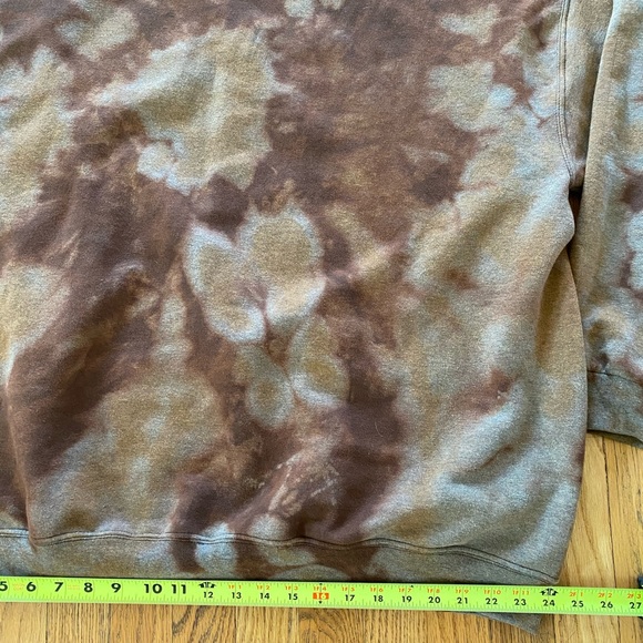 Handmade Tie-Dye Sweatshirt - Picture 6 of 8